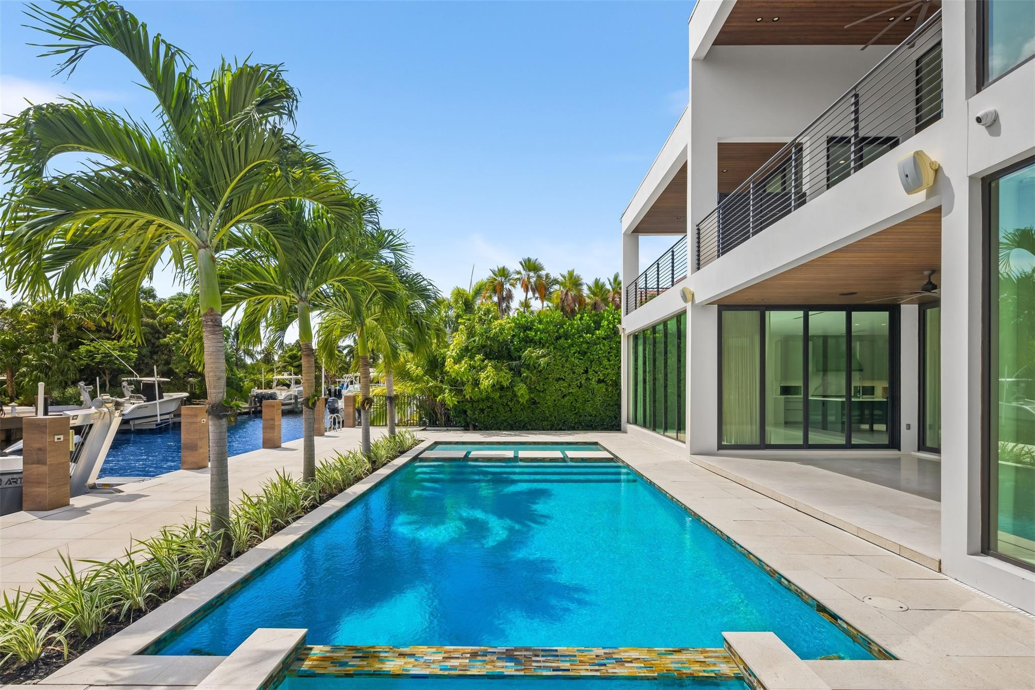 432 Coconut Isle Drive