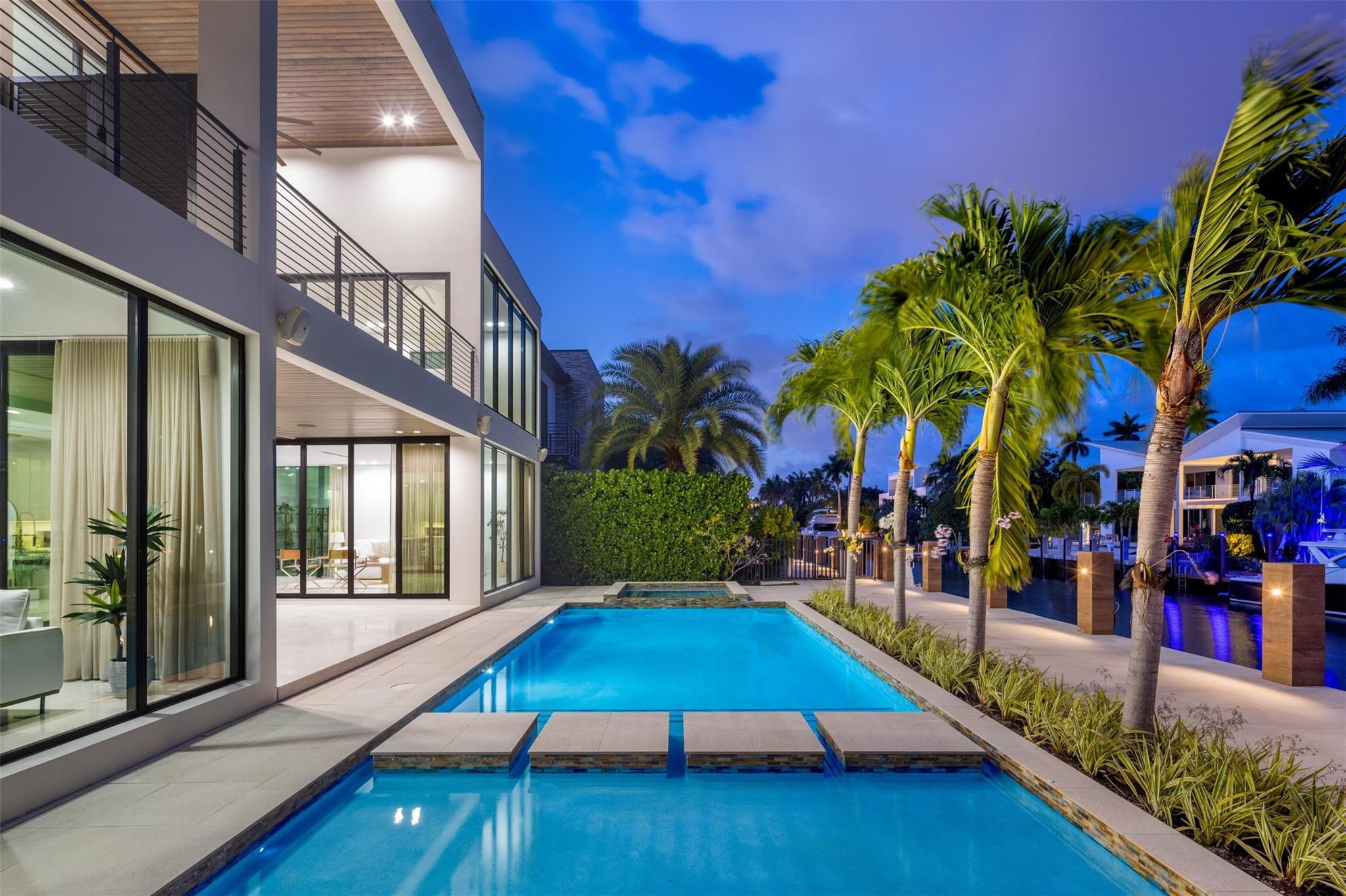 432 Coconut Isle Drive