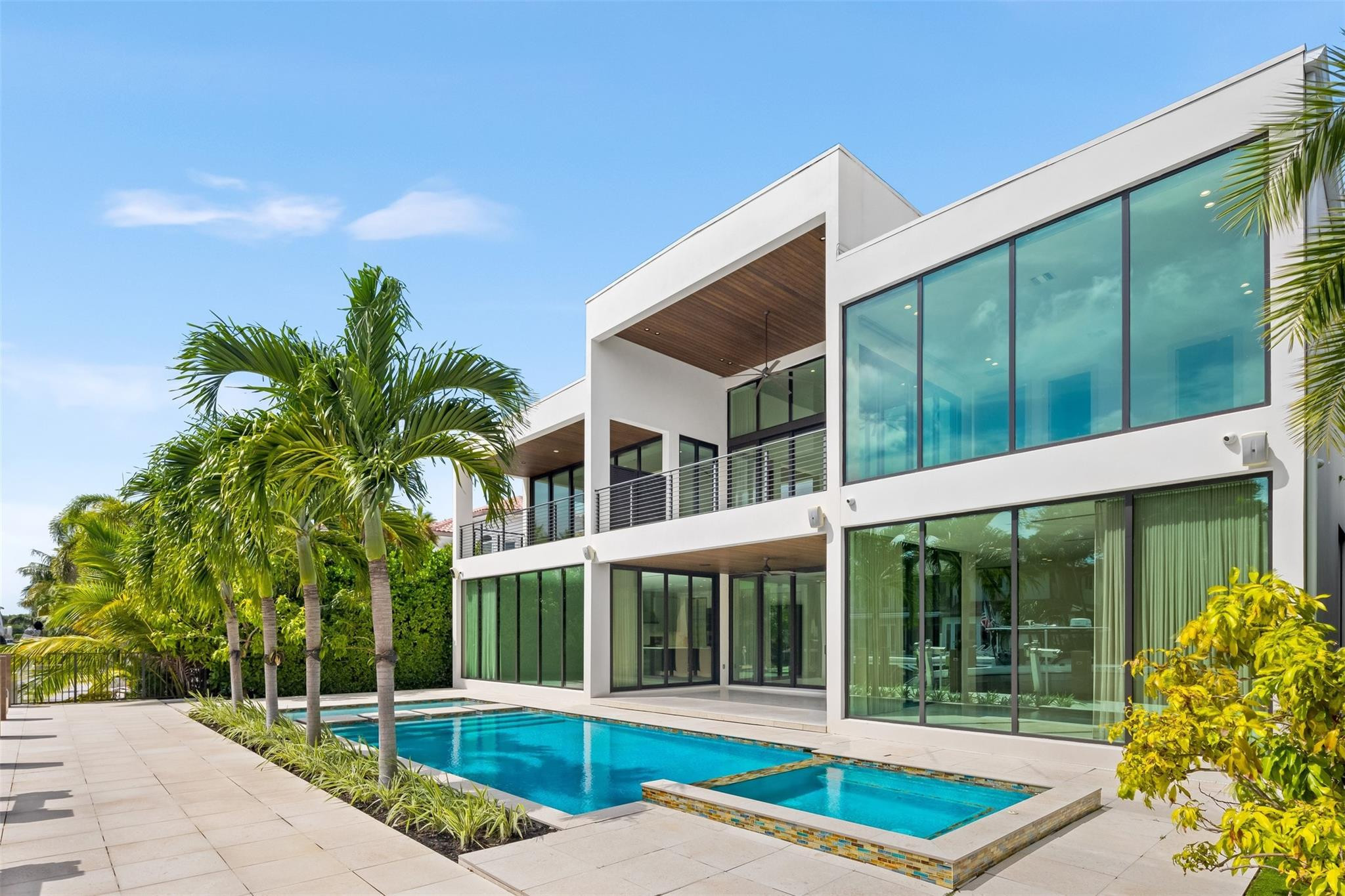 432 Coconut Isle Drive