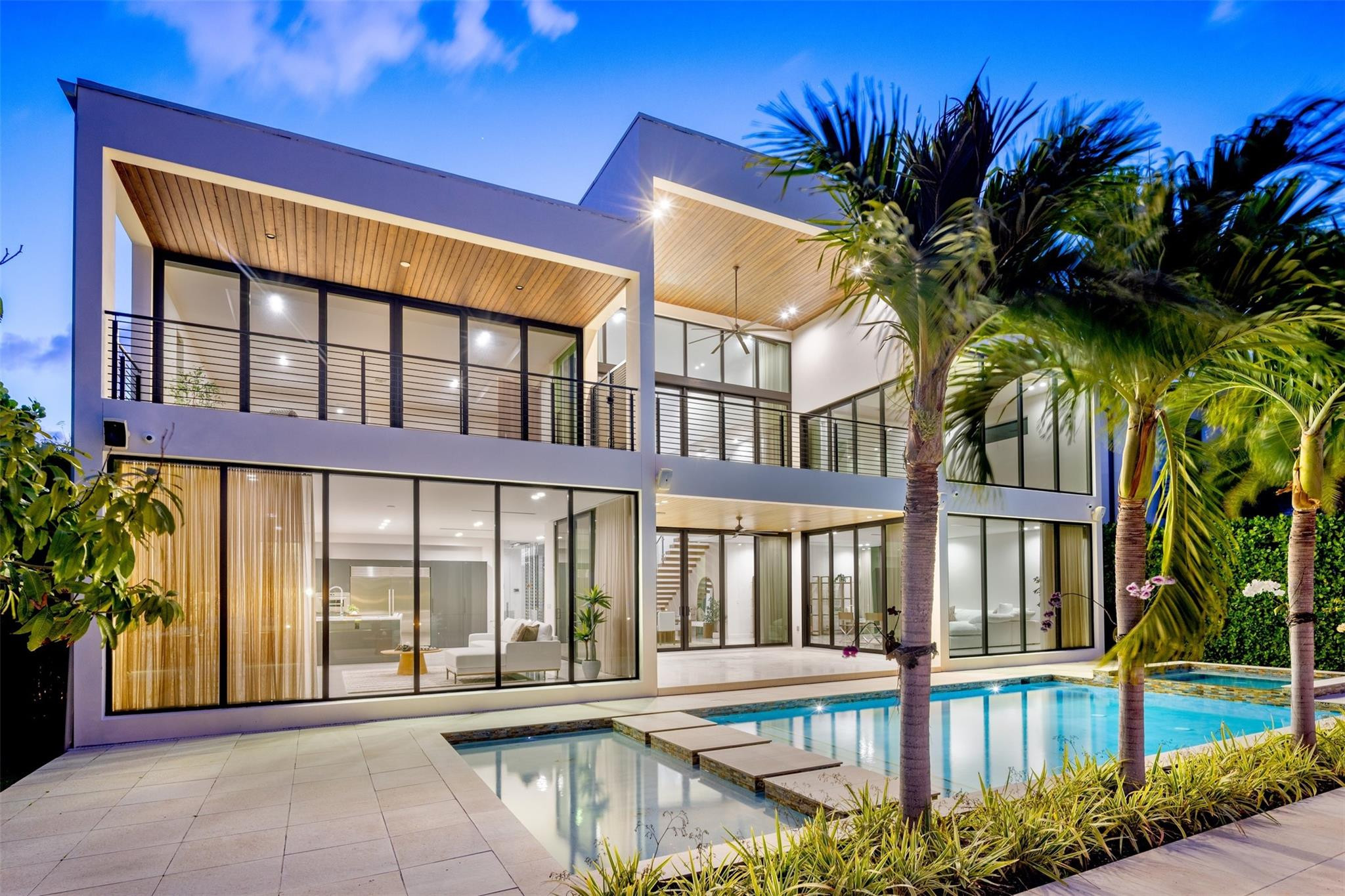432 Coconut Isle Drive