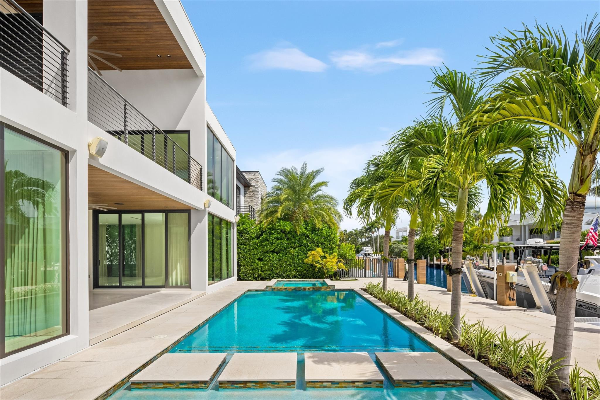 432 Coconut Isle Drive