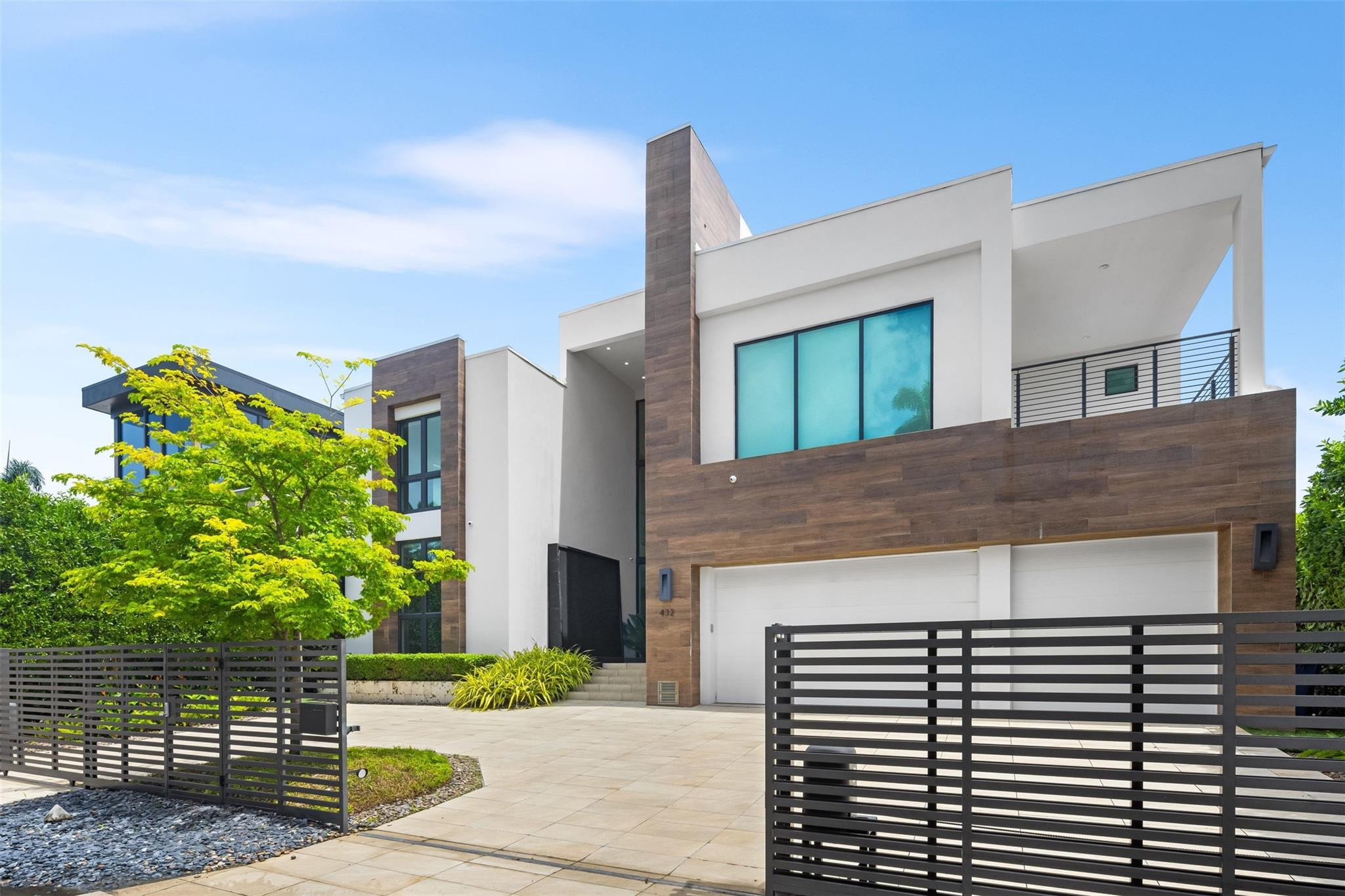 432 Coconut Isle Drive