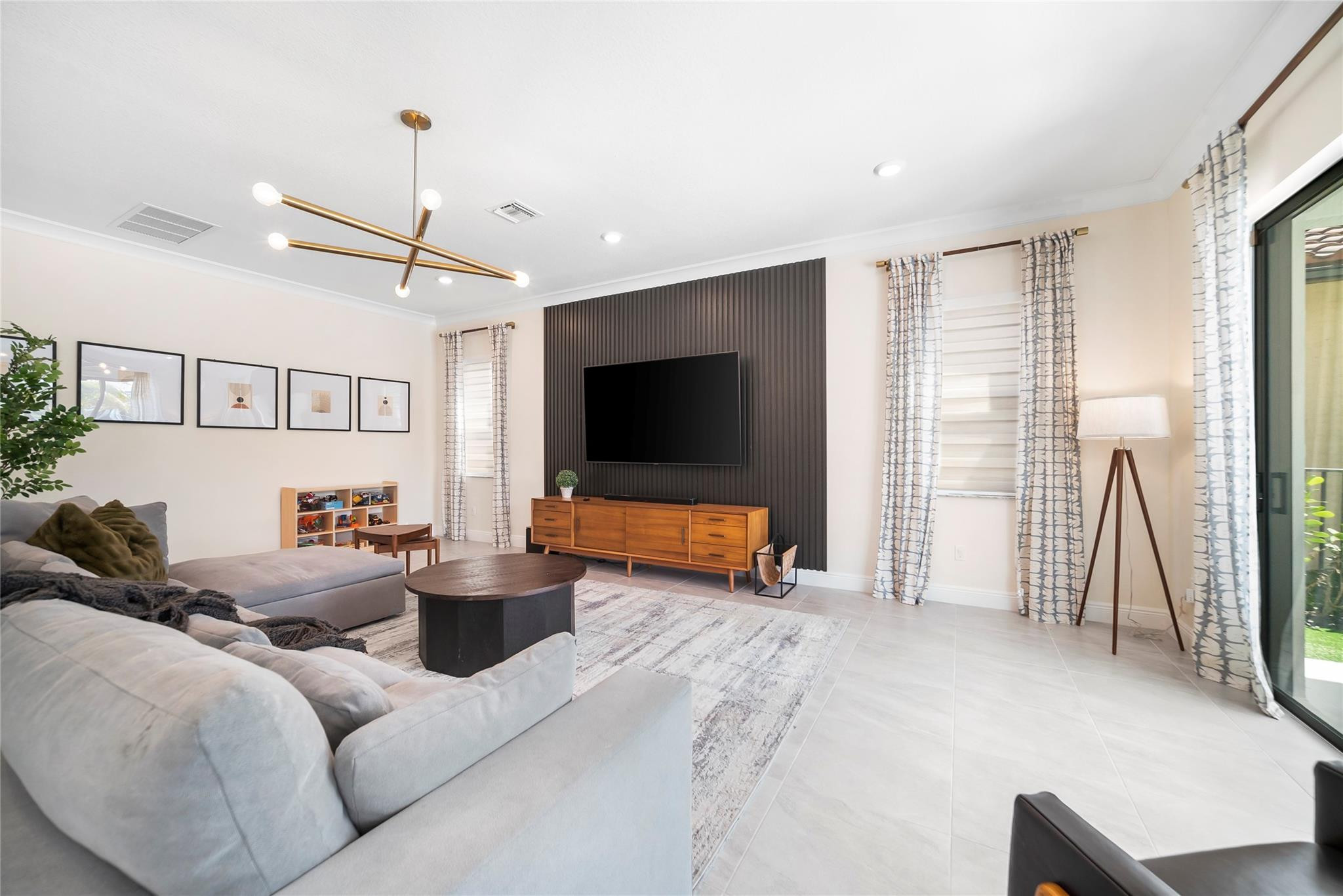 12270 N Baypoint Cir