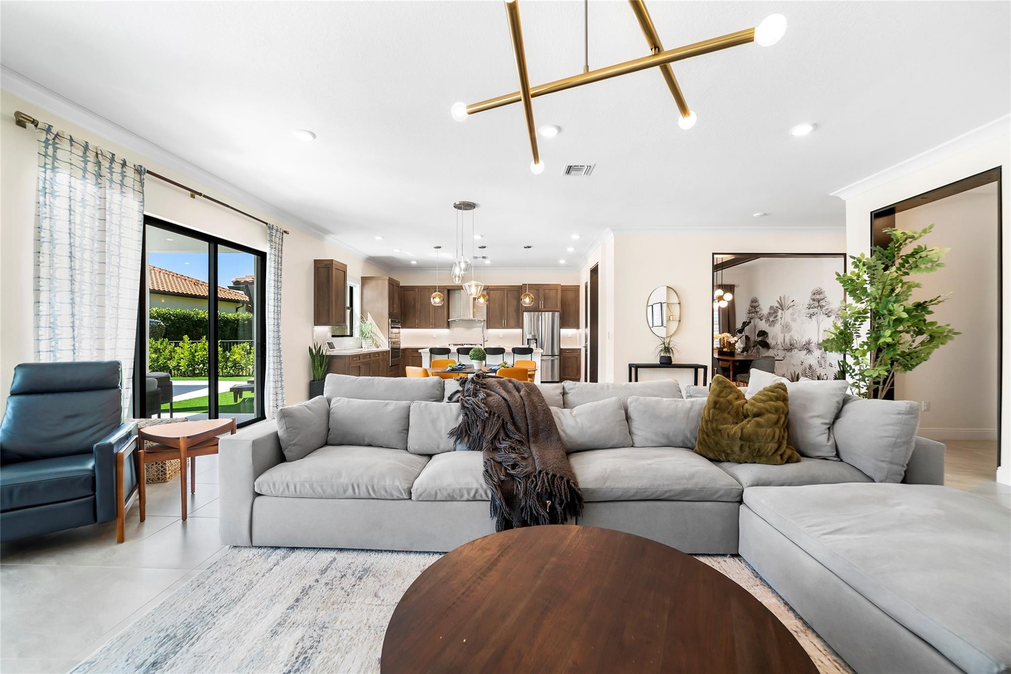 12270 N Baypoint Cir