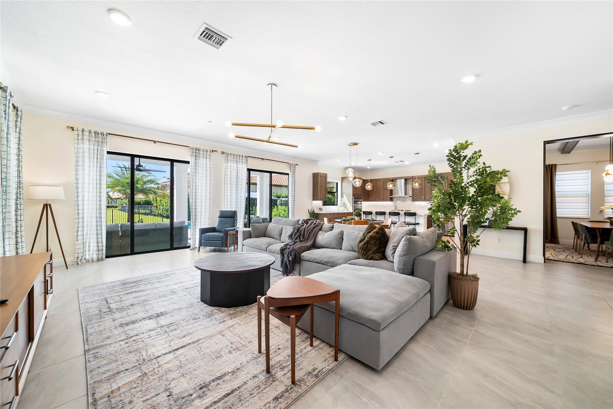 12270 N Baypoint Cir