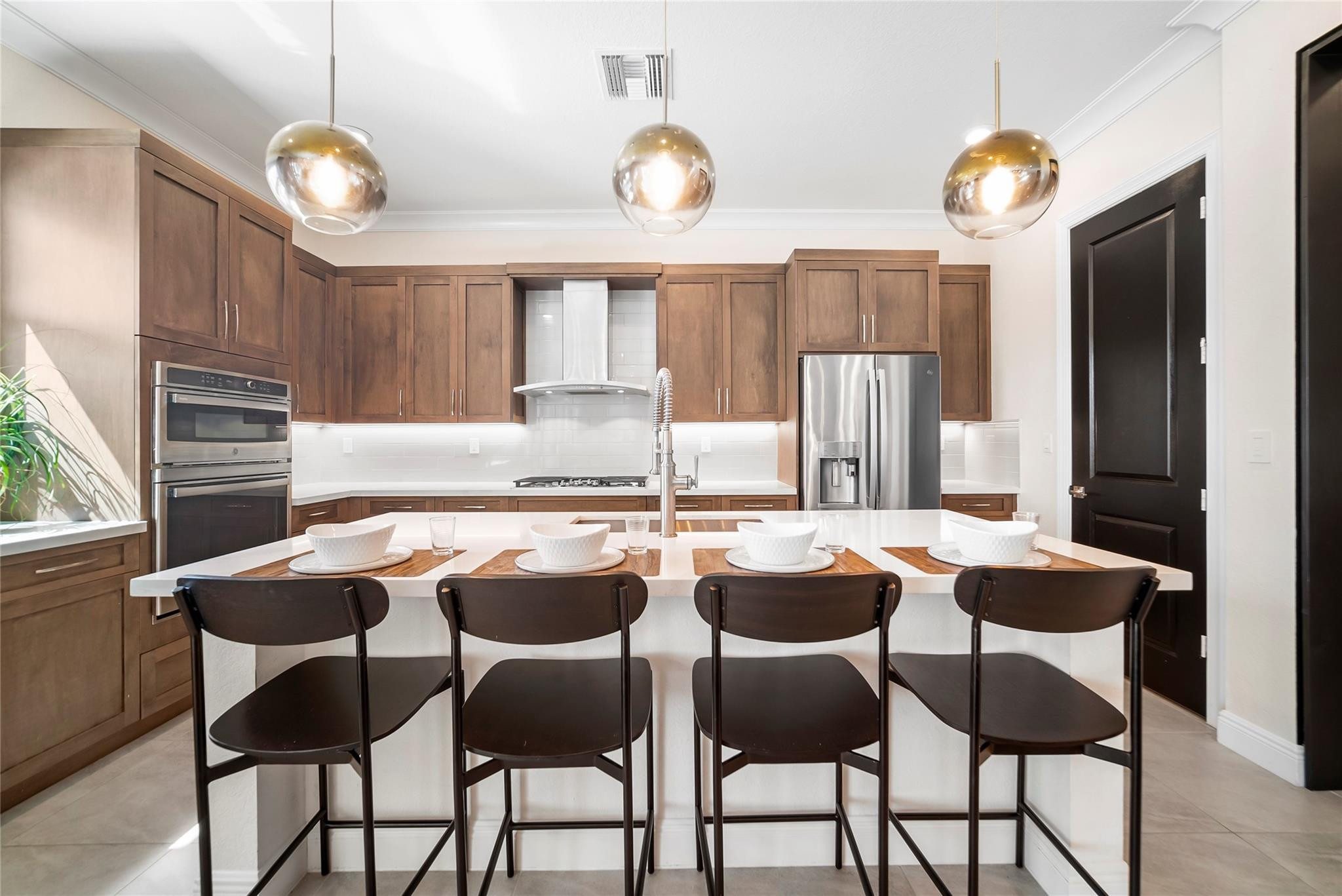 12270 N Baypoint Cir