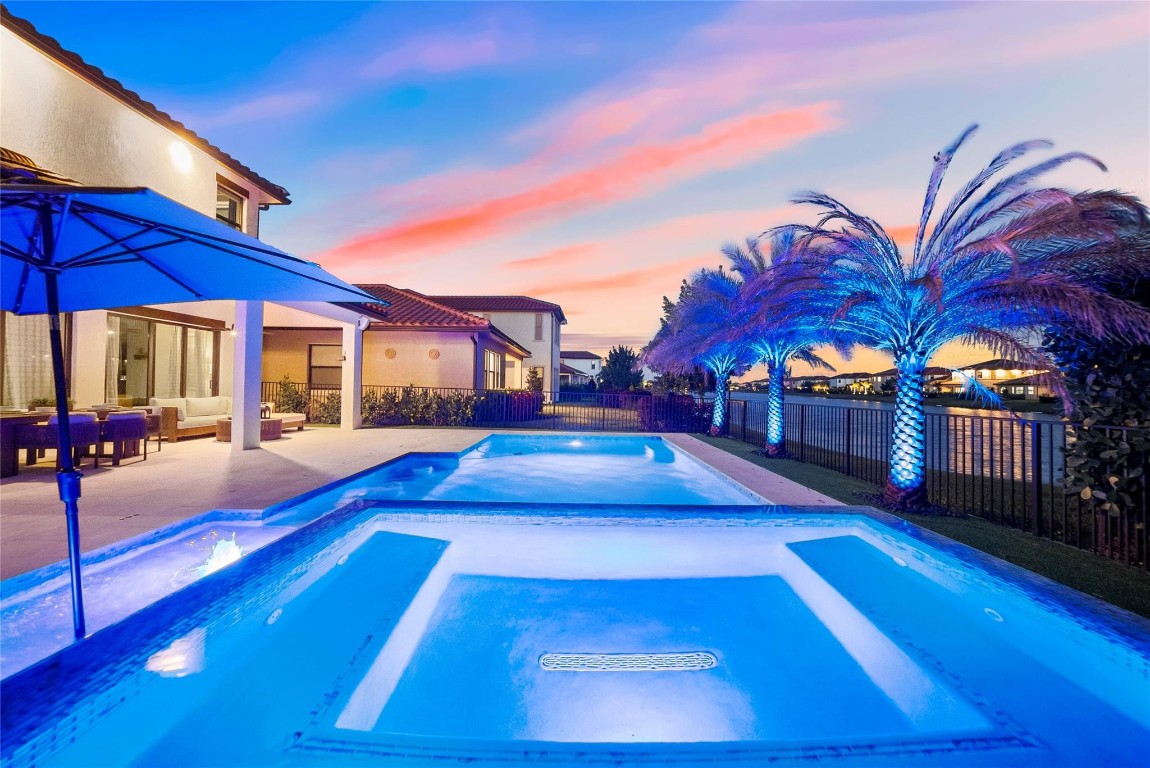 12270 N Baypoint Cir