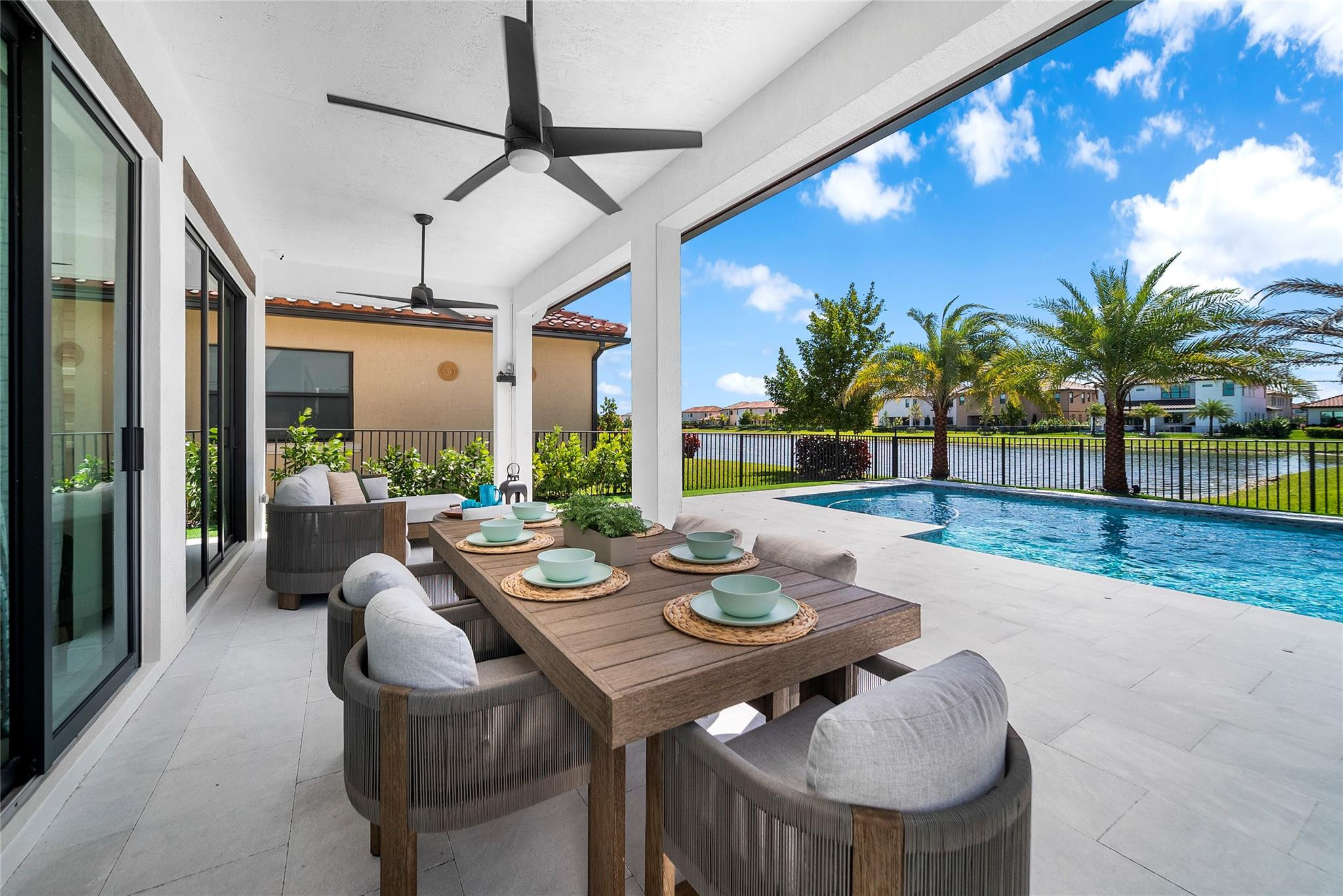 12270 N Baypoint Cir