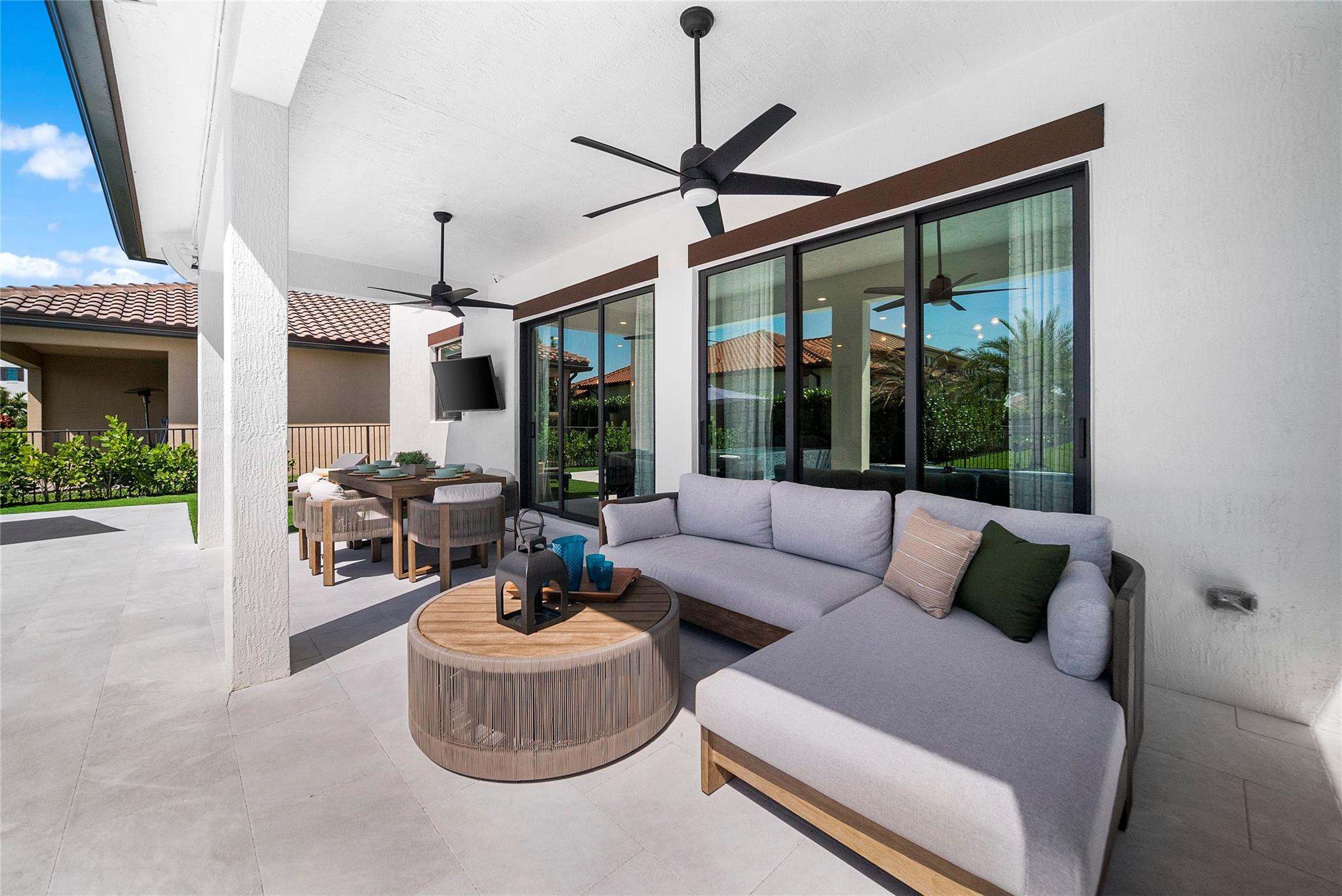 12270 N Baypoint Cir