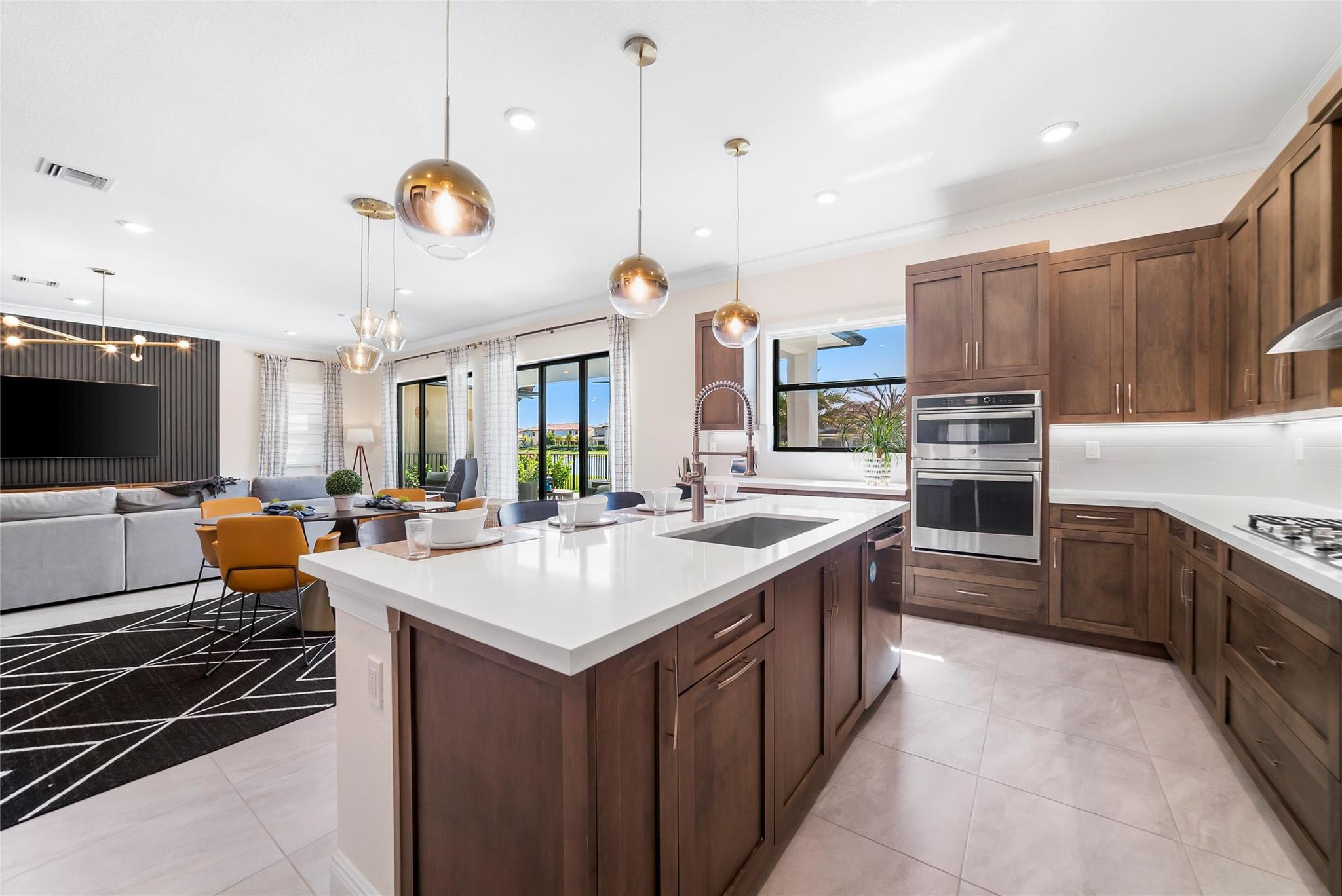 12270 N Baypoint Cir