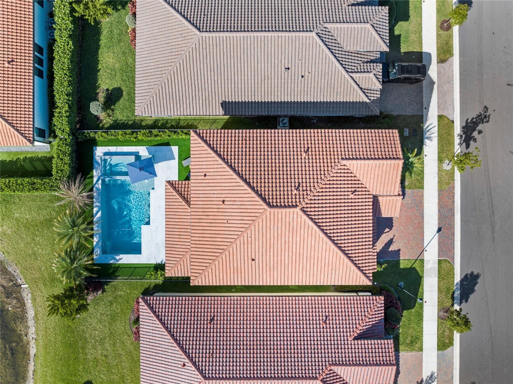 12270 N Baypoint Cir