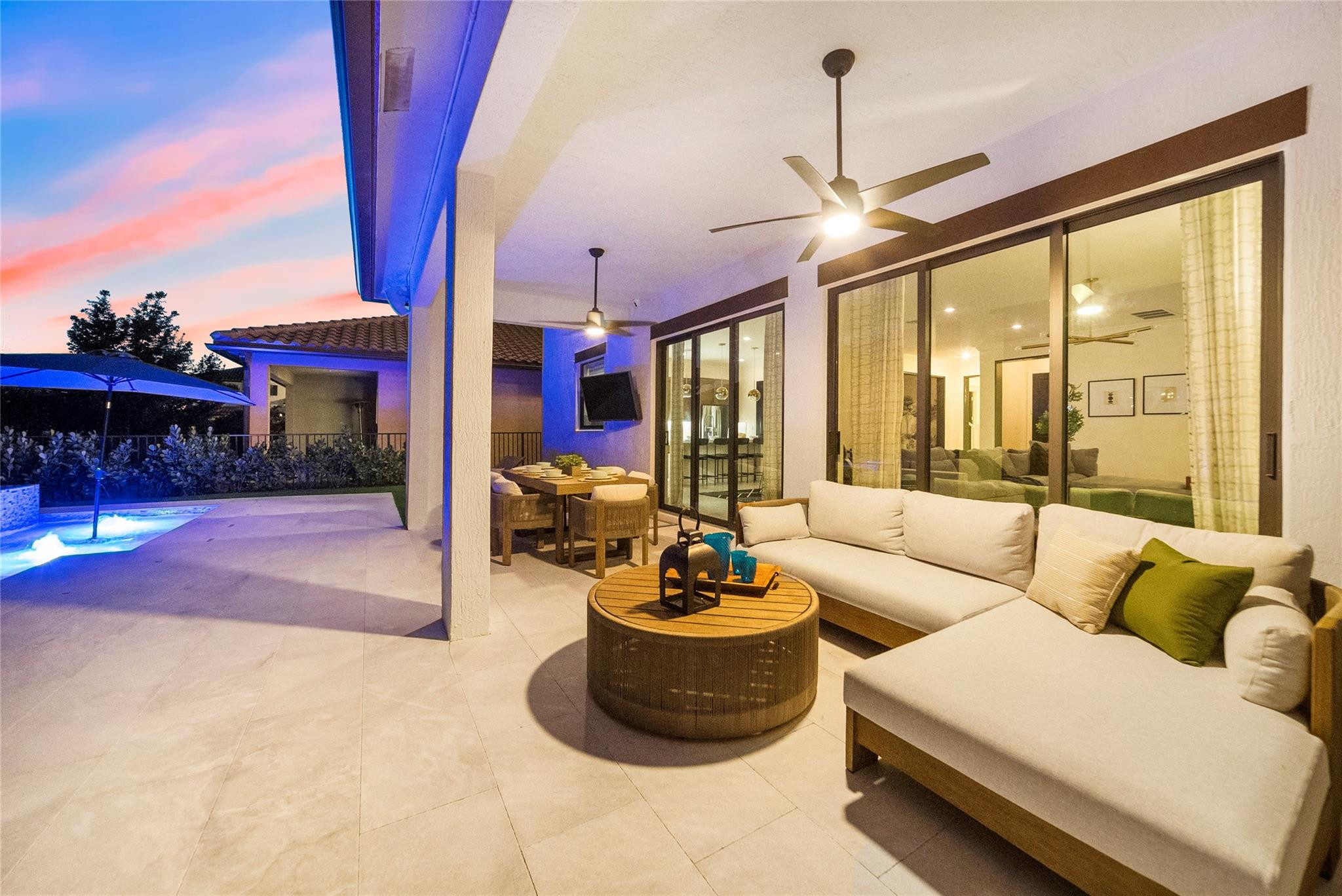 12270 N Baypoint Cir