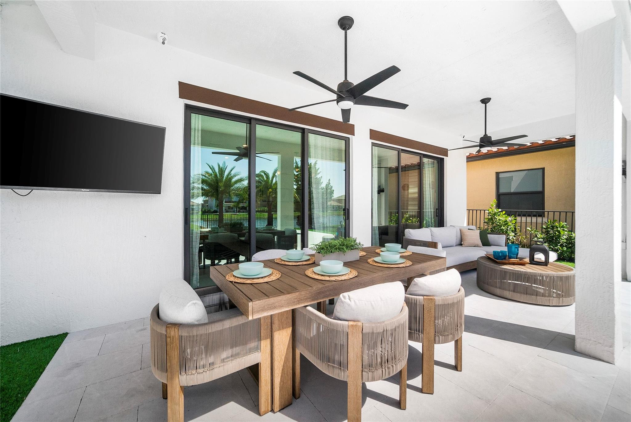 12270 N Baypoint Cir