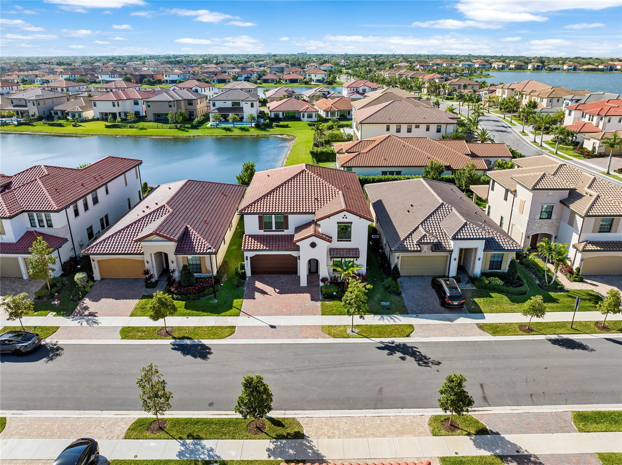 12270 N Baypoint Cir