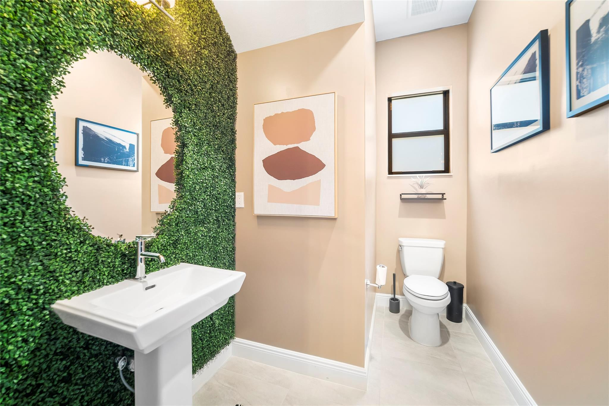 12270 N Baypoint Cir