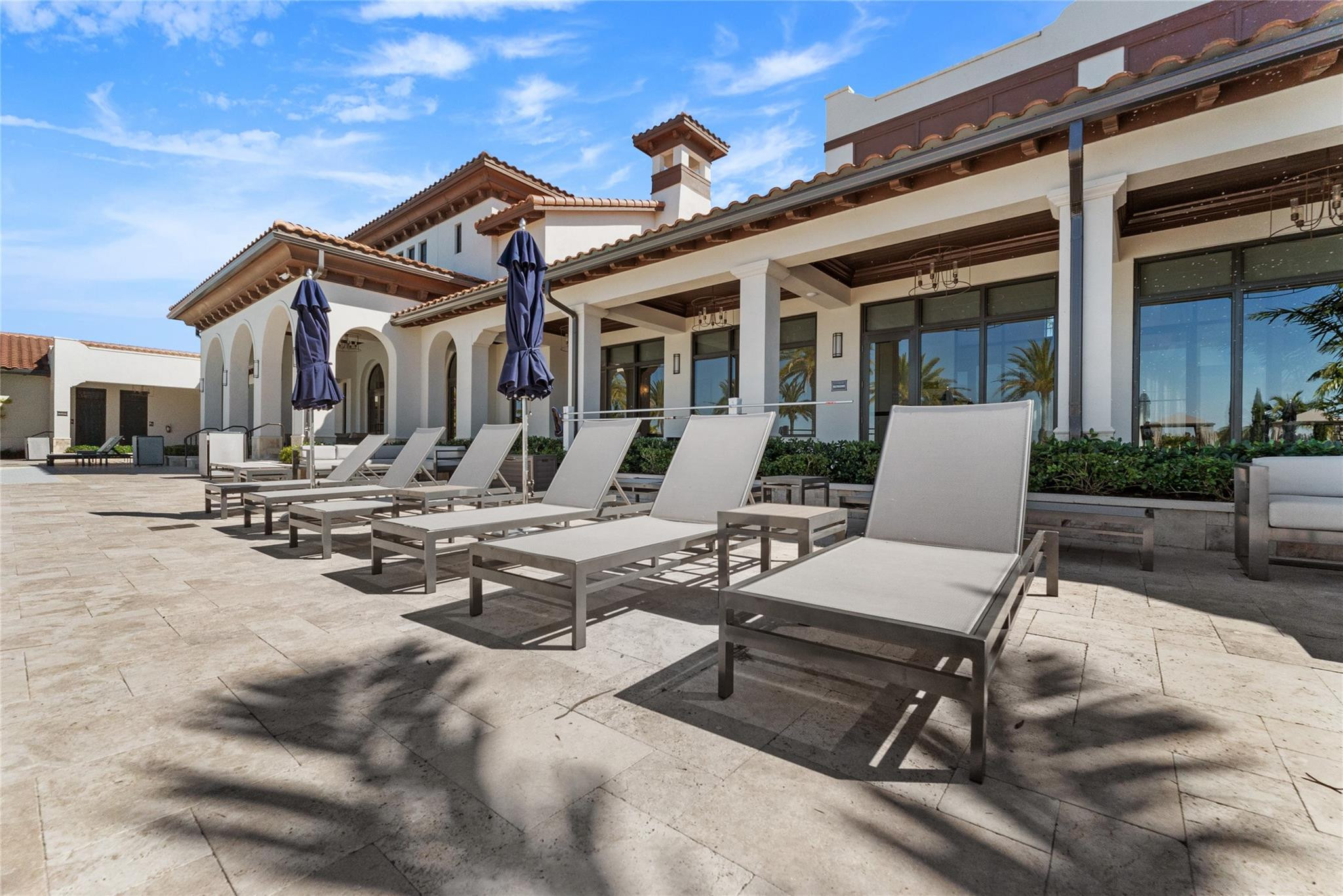 12270 N Baypoint Cir