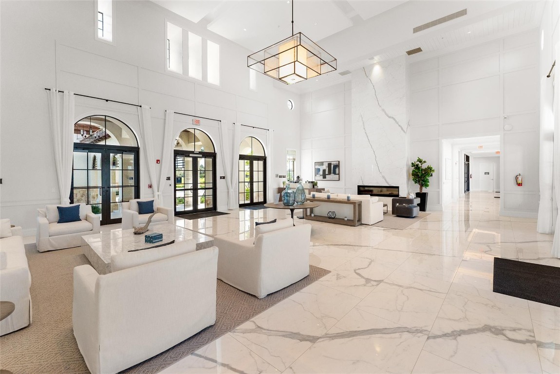 12270 N Baypoint Cir