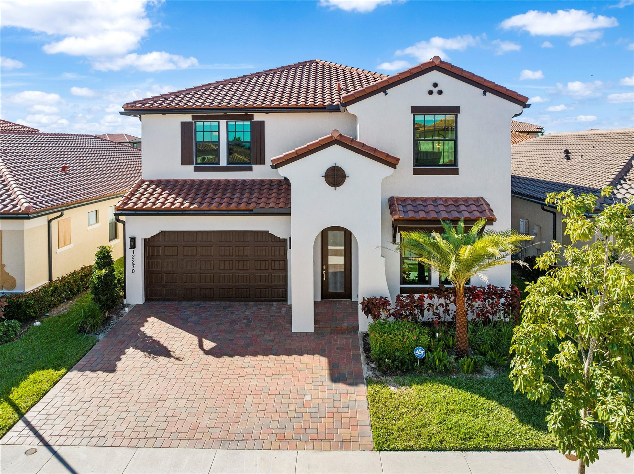 12270 N Baypoint Cir