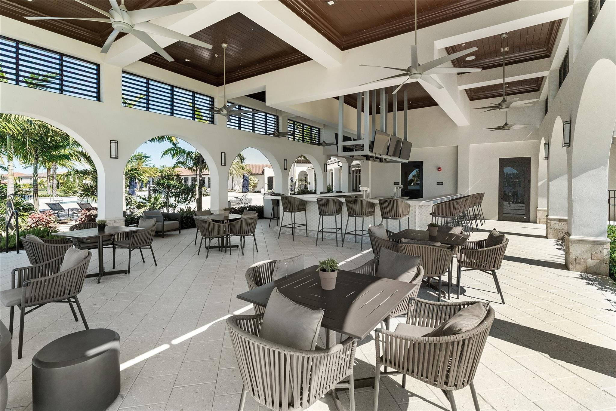 12270 N Baypoint Cir