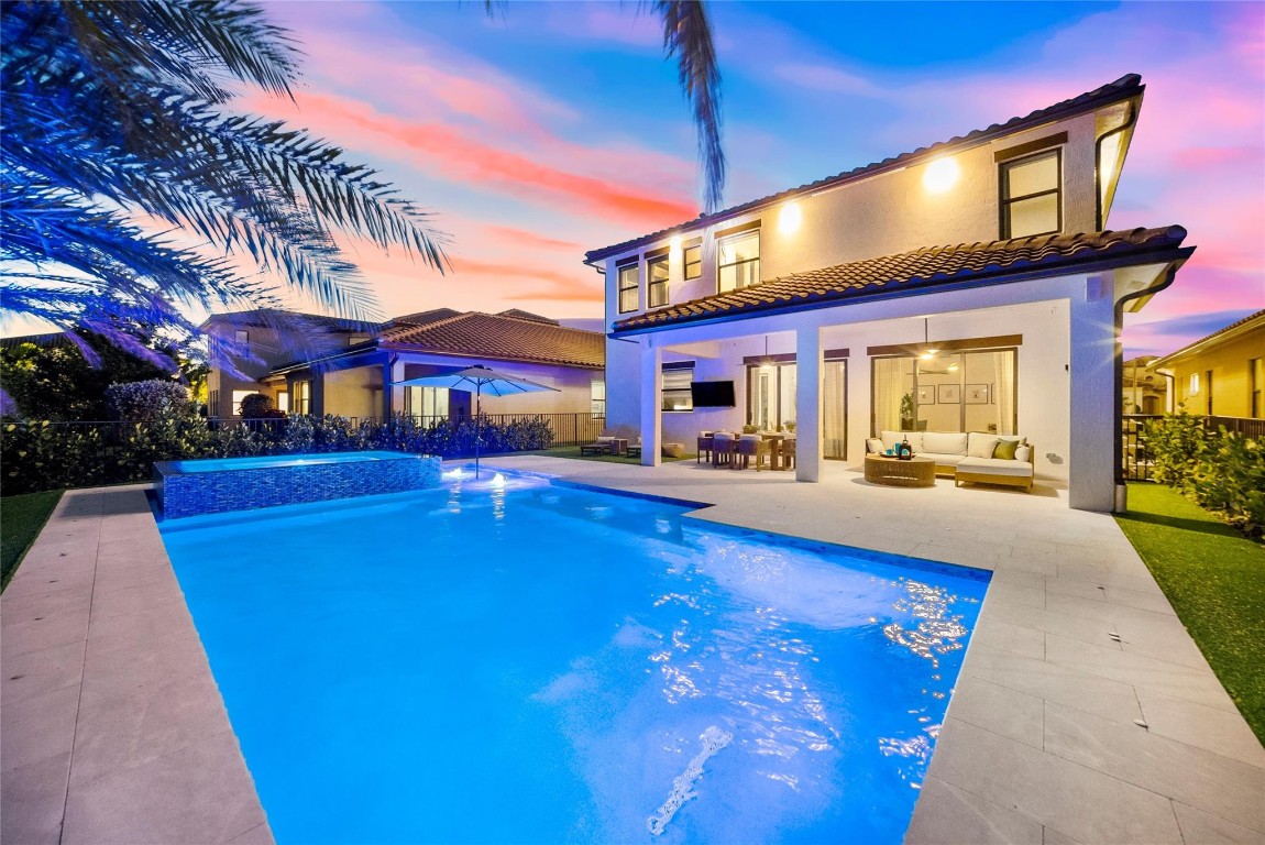 12270 N Baypoint Cir