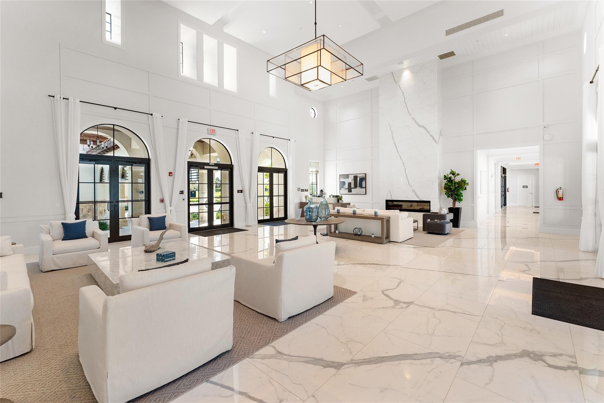 12270 N Baypoint Cir