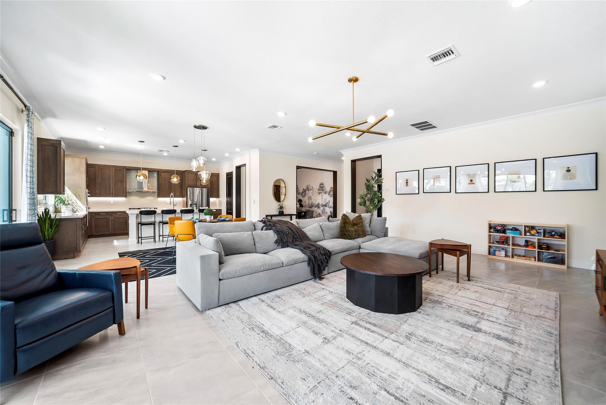 12270 N Baypoint Cir