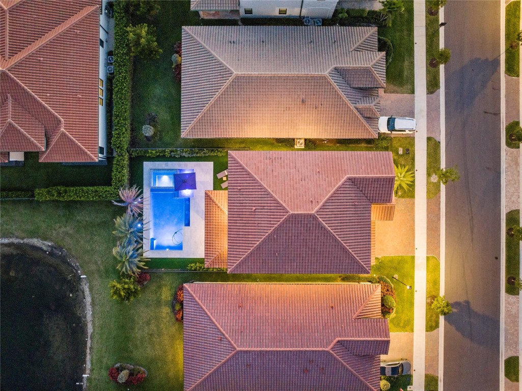 12270 N Baypoint Cir