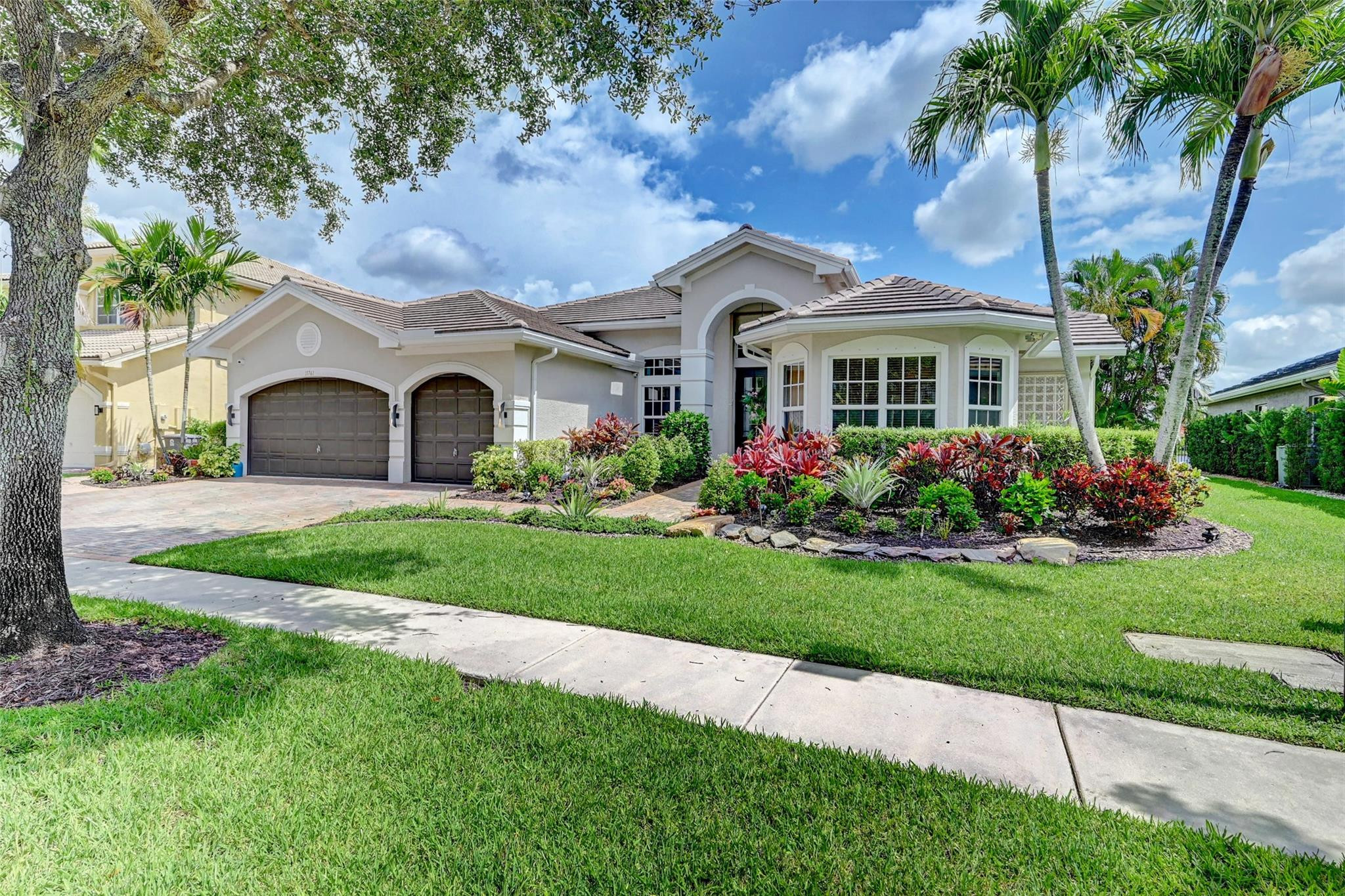 11761 Bayfield Dr