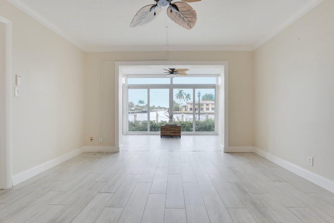 901 N Riverside Dr 1D