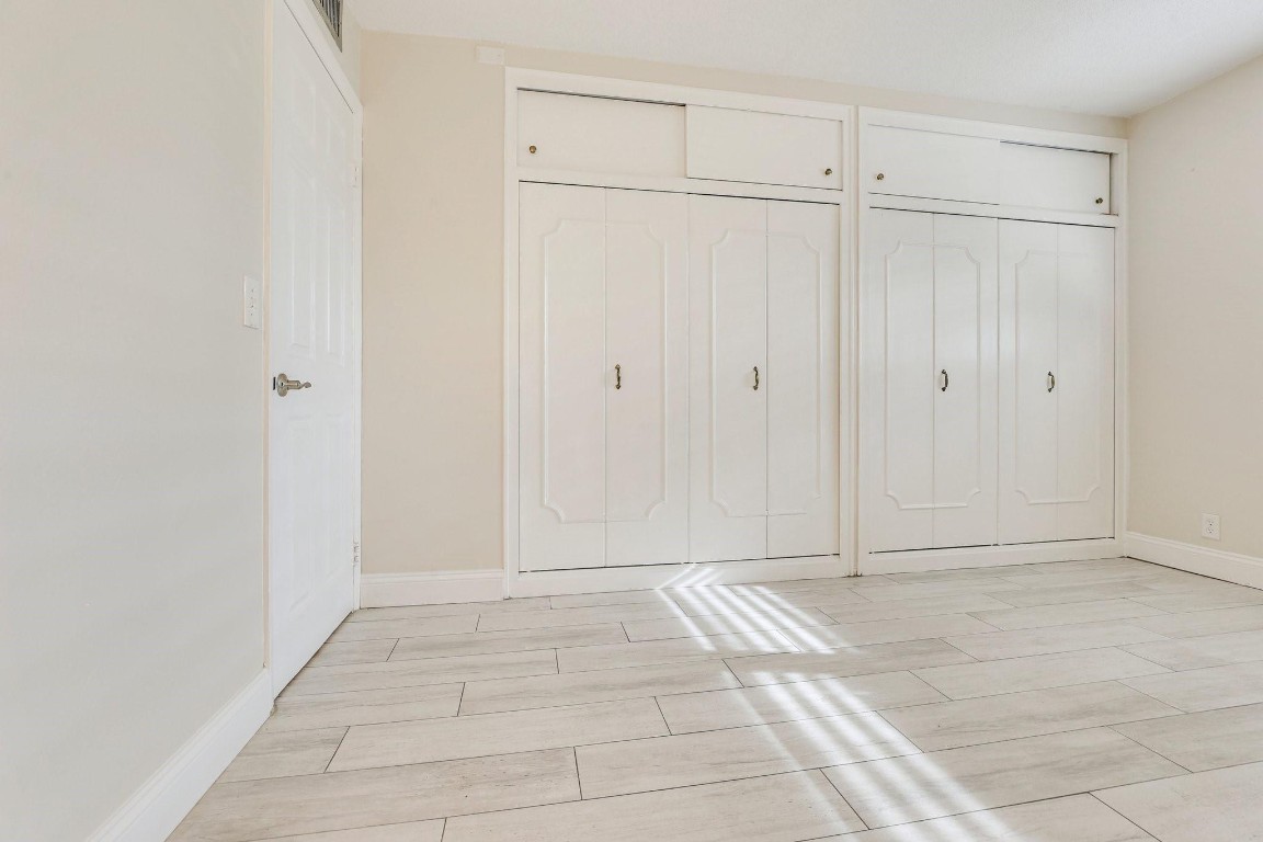 901 N Riverside Dr 1D