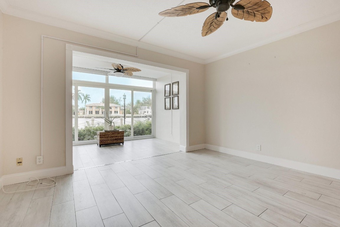 901 N Riverside Dr 1D