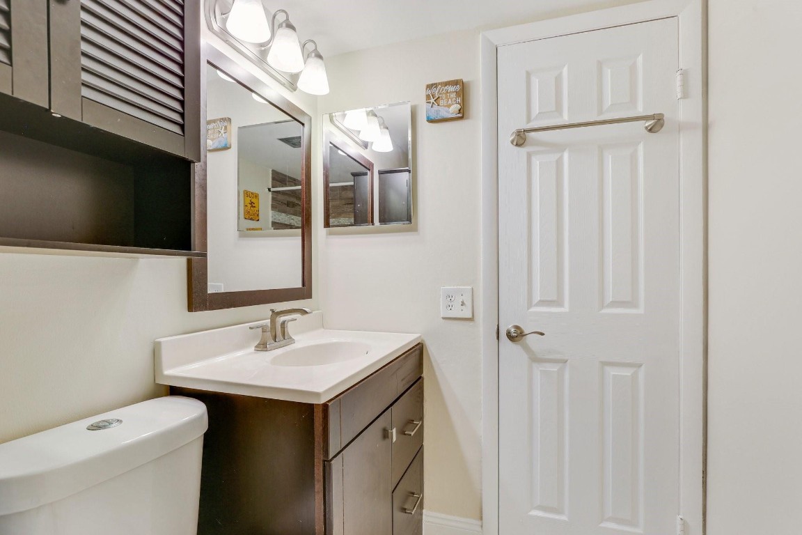 901 N Riverside Dr 1D