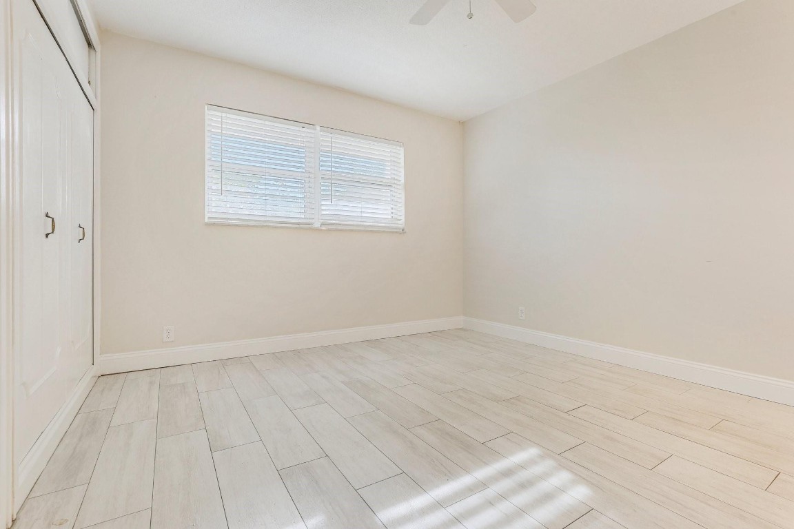 901 N Riverside Dr 1D