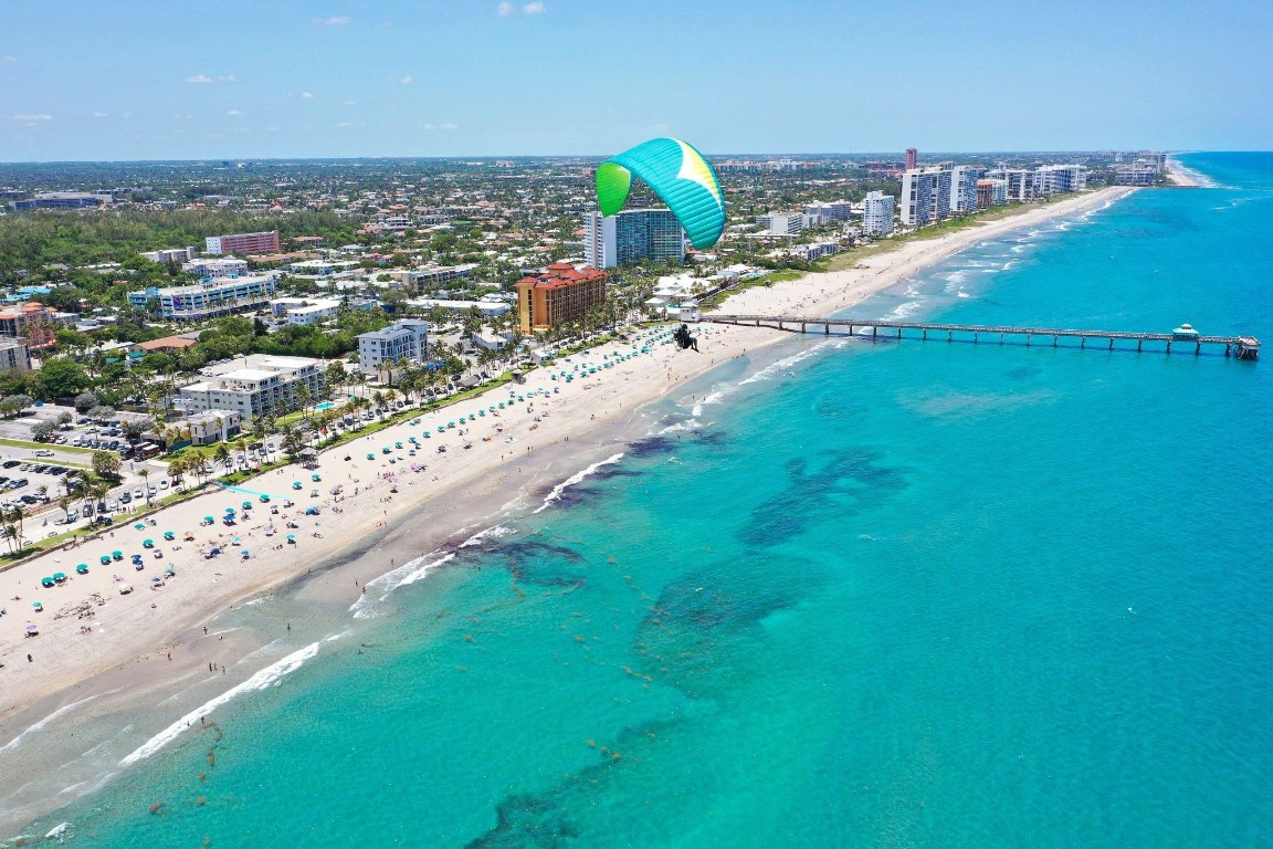 901 N Riverside Dr 1D