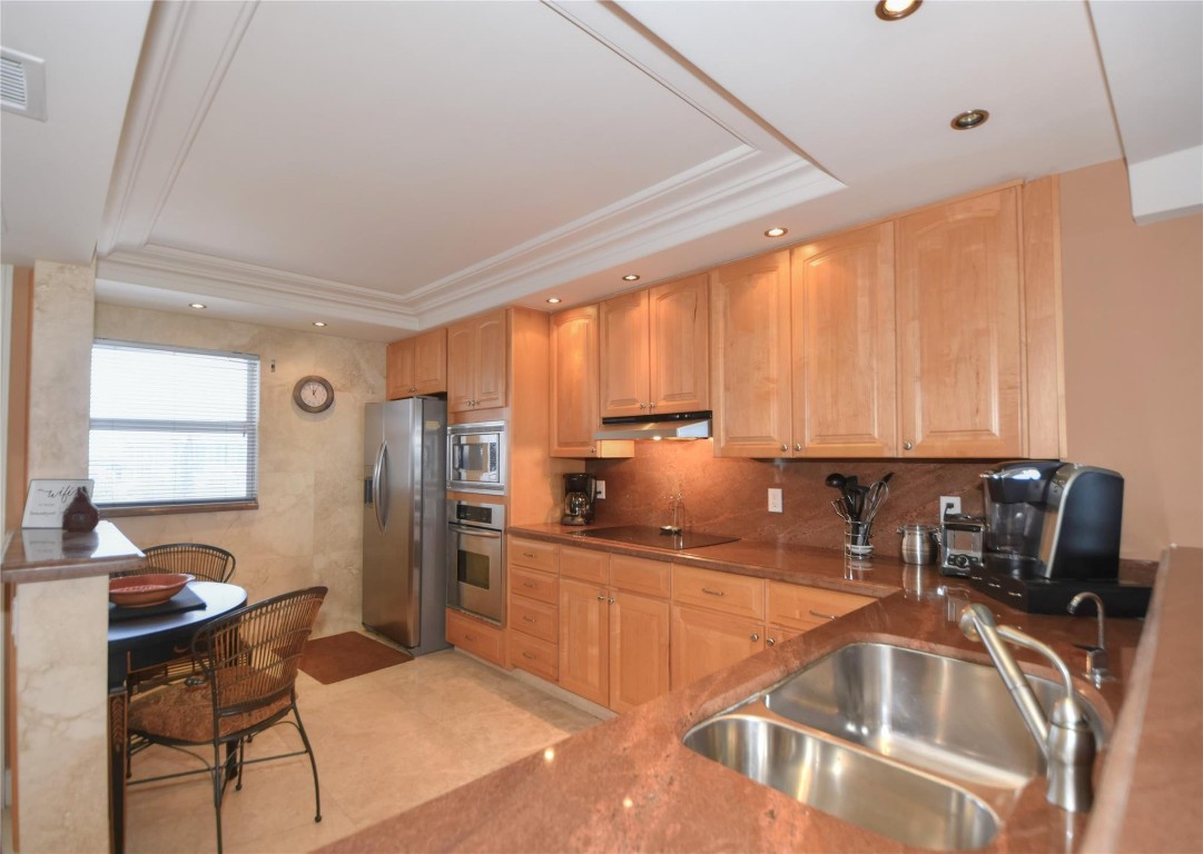 1012 N Ocean Blvd 807