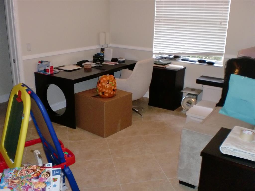 21175 La Vista Circle