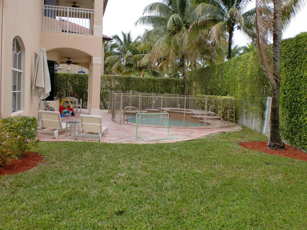 21175 La Vista Circle