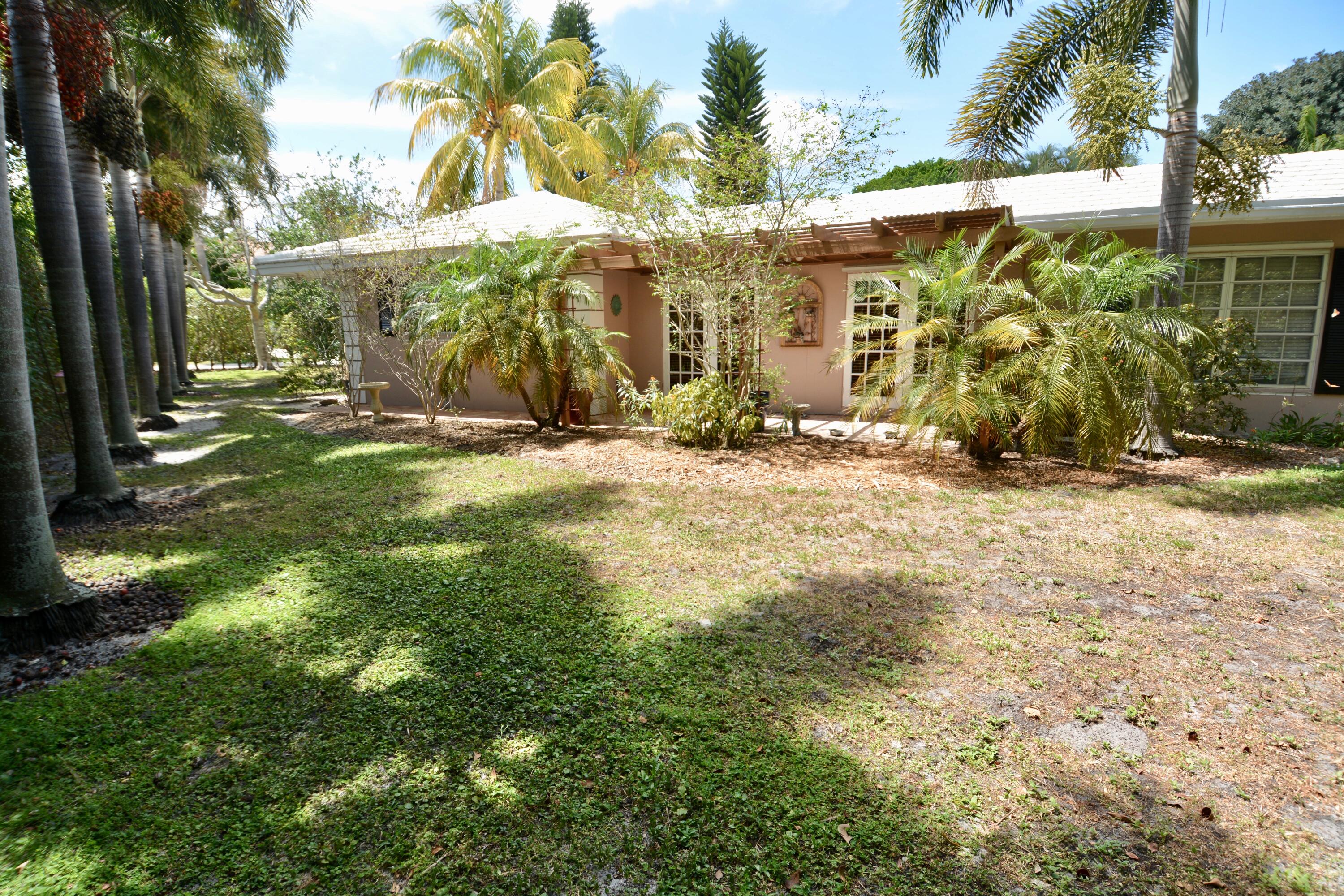 2584 Avenue Au Soleil