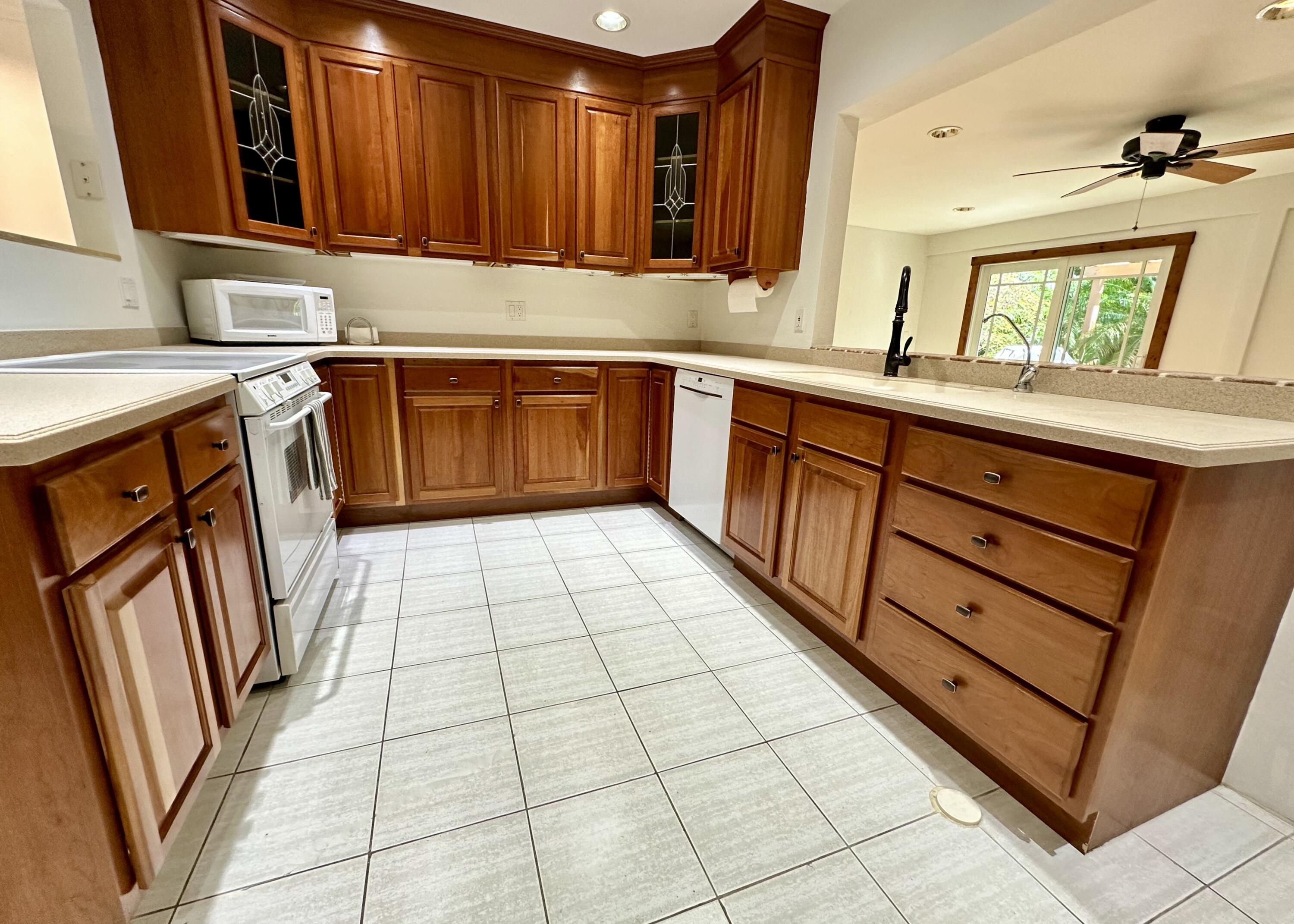 2584 Avenue Au Soleil