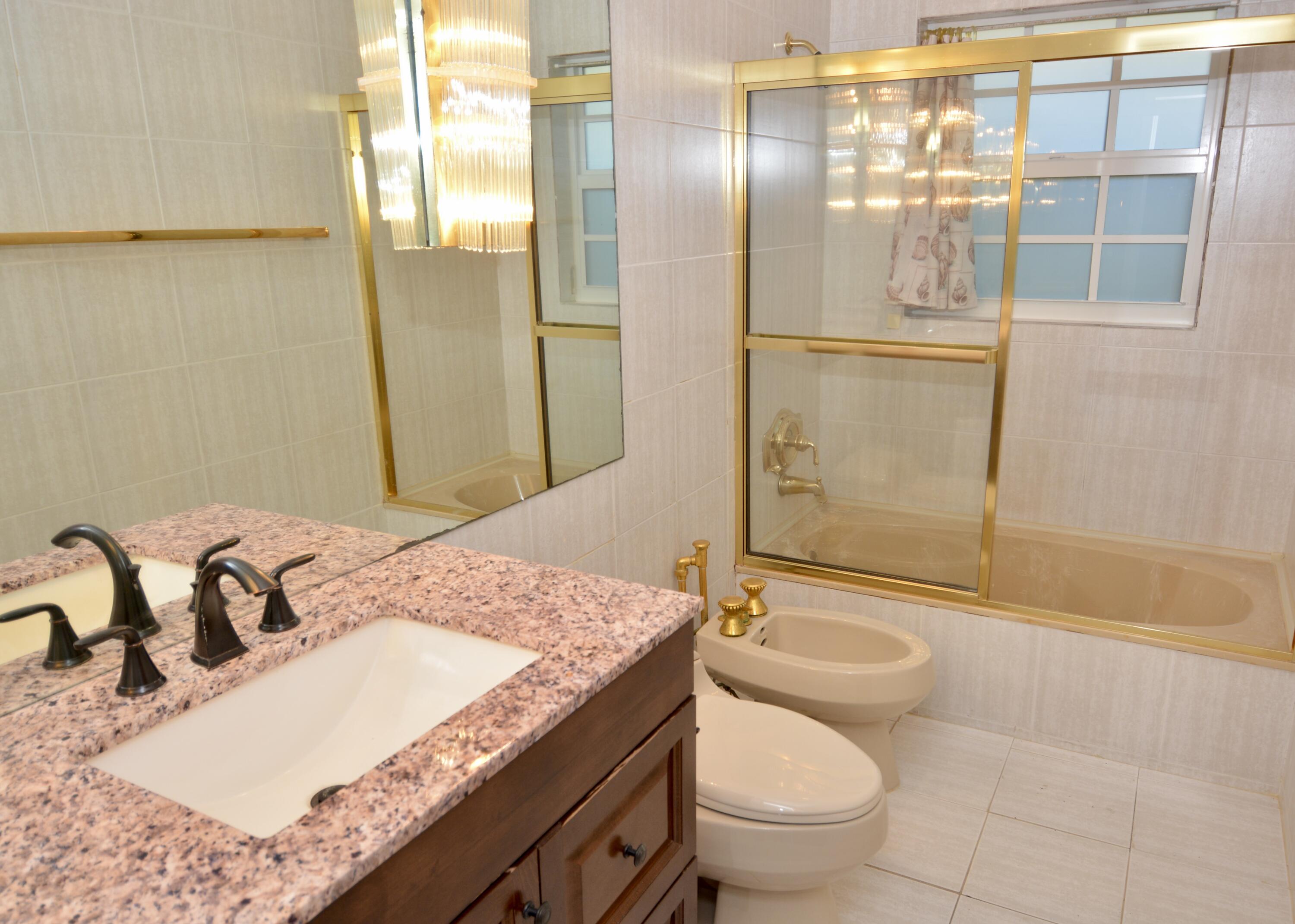 2584 Avenue Au Soleil