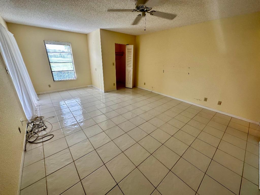 7076 Huntington Lane 102