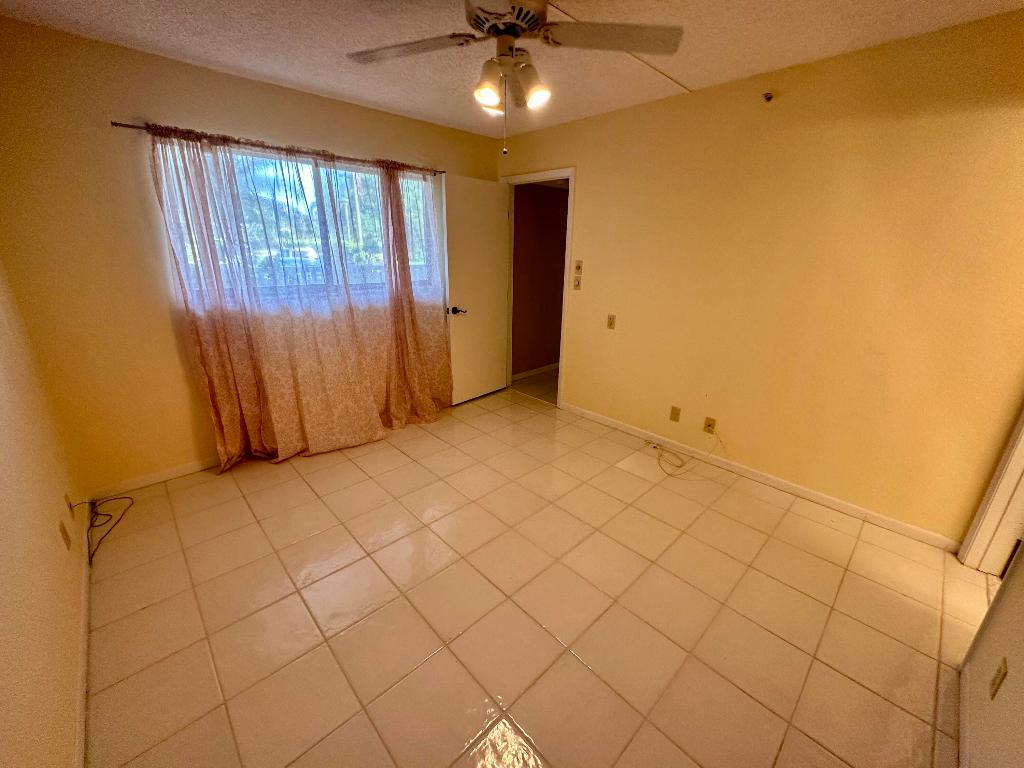 7076 Huntington Lane 102