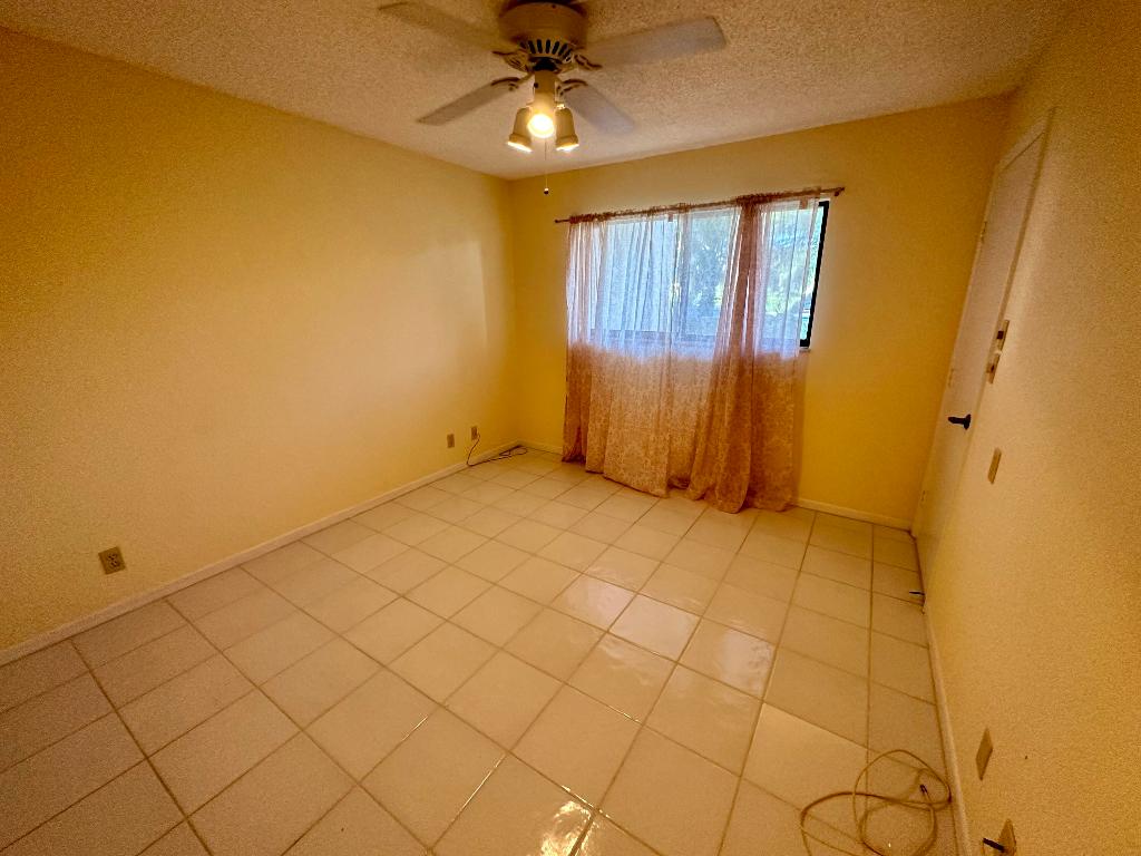 7076 Huntington Lane 102