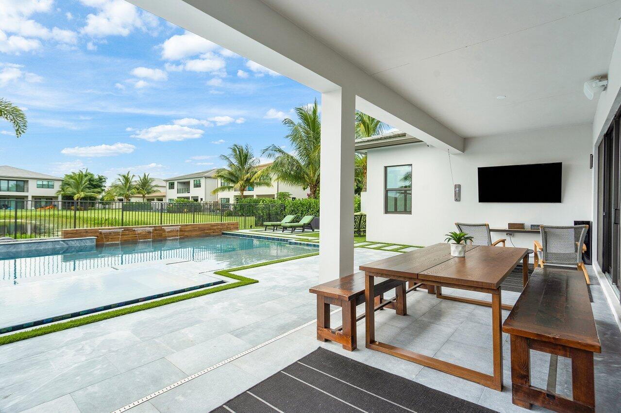 17166 Wandering Wave Avenue