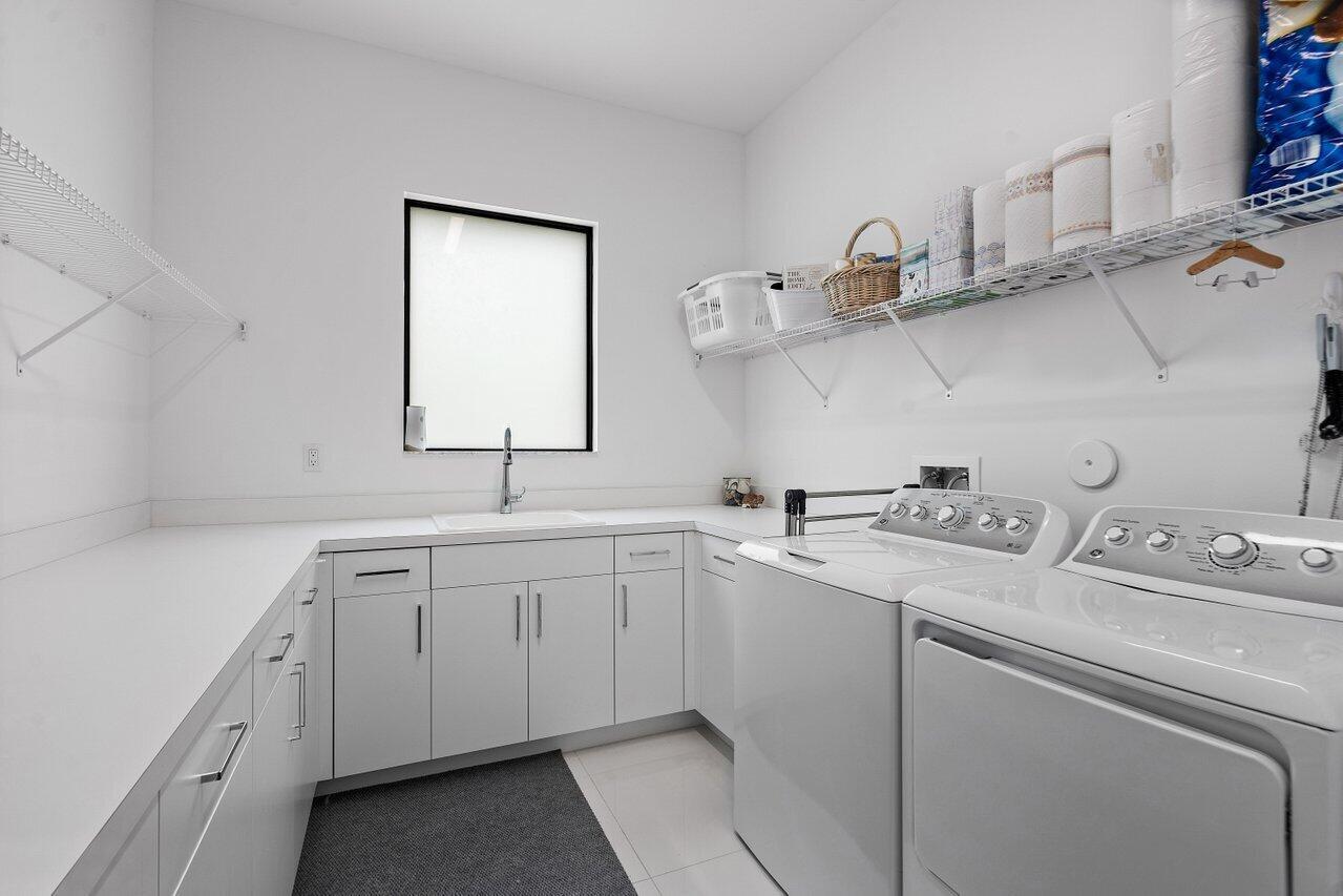 17166 Wandering Wave Avenue