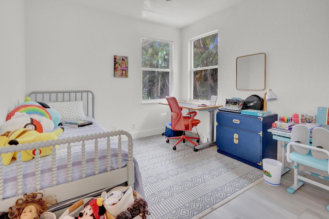 6515 NW 43rd Terrace