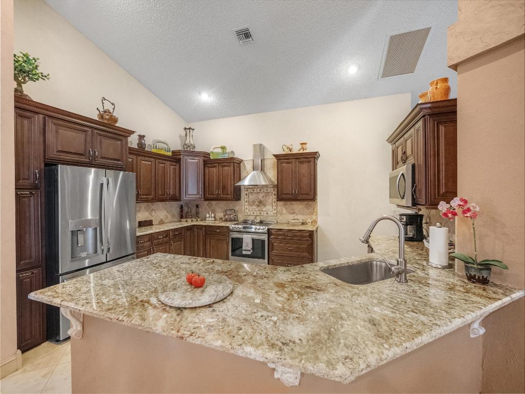 5864 Wedgewood Village Circle