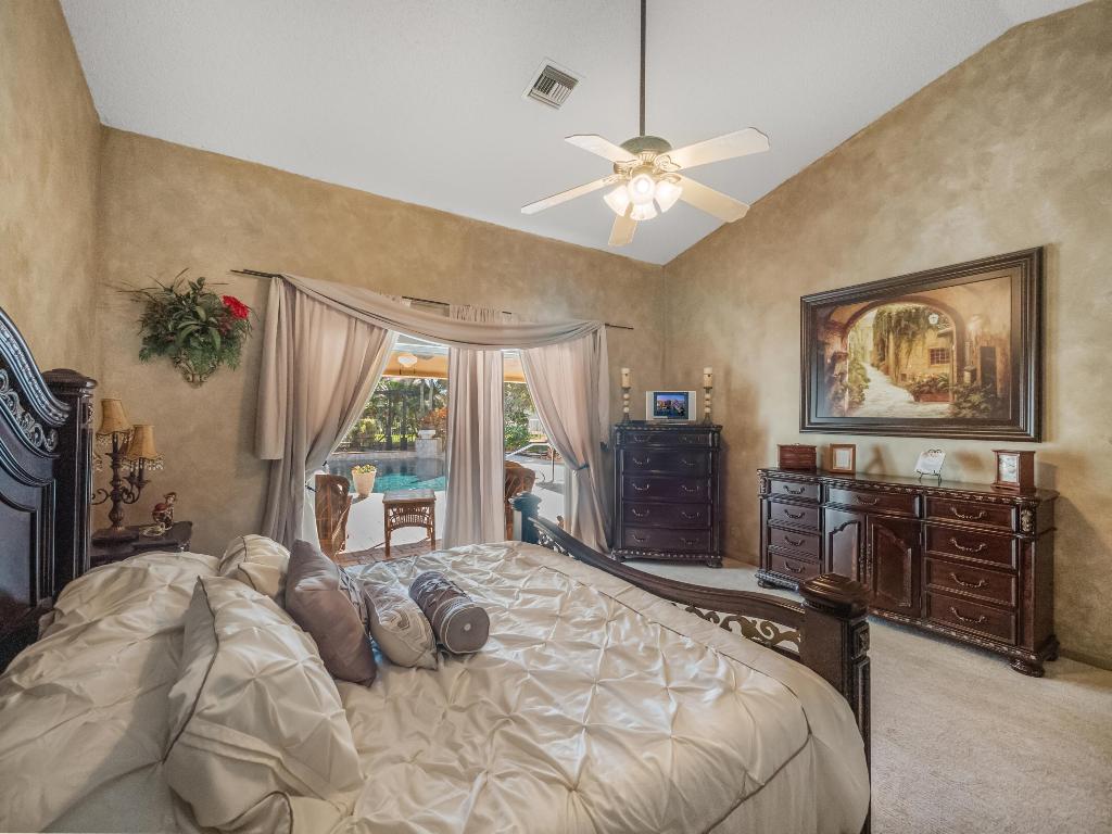 5864 Wedgewood Village Circle