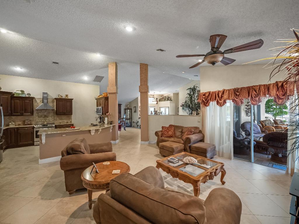 5864 Wedgewood Village Circle