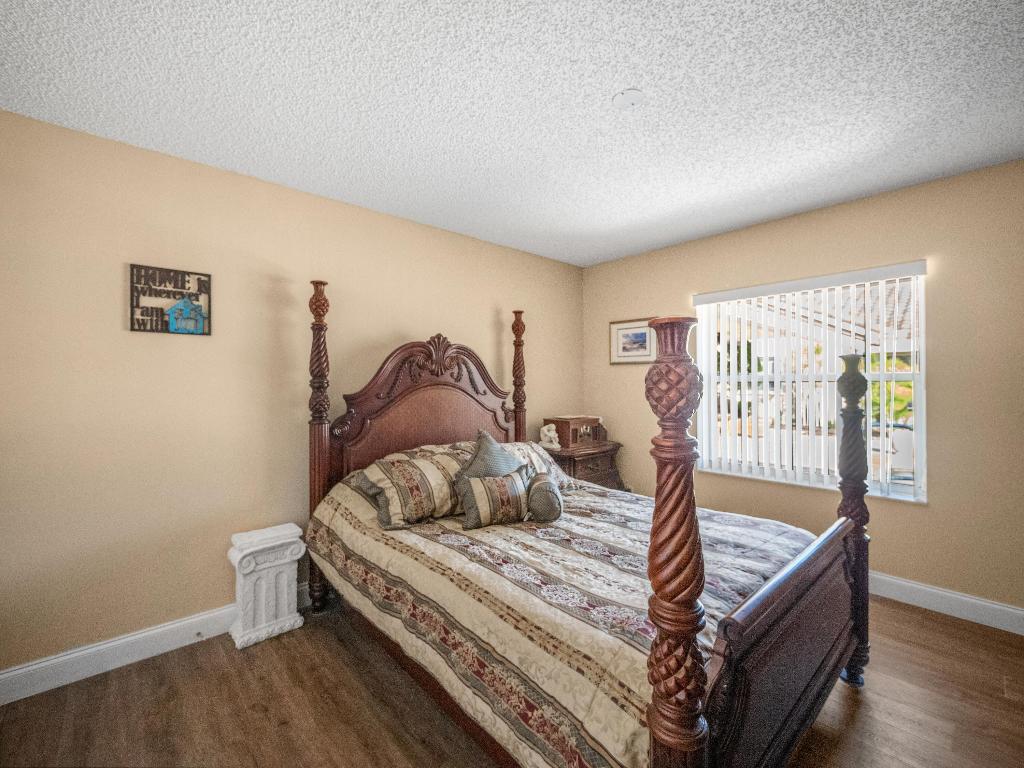 5864 Wedgewood Village Circle